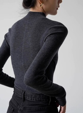 高级感灰色半高领羊毛针织打底衫女秋冬中领长袖毛衣内搭修身上衣