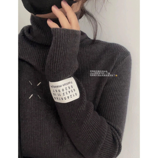 高级感堆堆领羊毛针织高领打底衫女秋冬小众设计今年流行漂亮毛衣