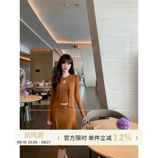 Yuyueer愉悦喻悦 修身吊带背心短款开衫女秋季a字半裙三件套套装