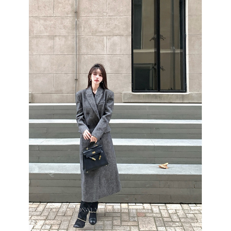 愉悦愉悦灰色西装领长袖毛呢外套女冬季气质宽松显瘦长款呢子大衣