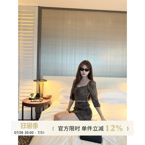 豹纹方领桃心领连衣裙女夏季