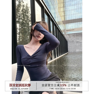 Yuyueer愉悦喻悦 V领扭结压褶T恤女秋季韩系修身显瘦打底衫上衣