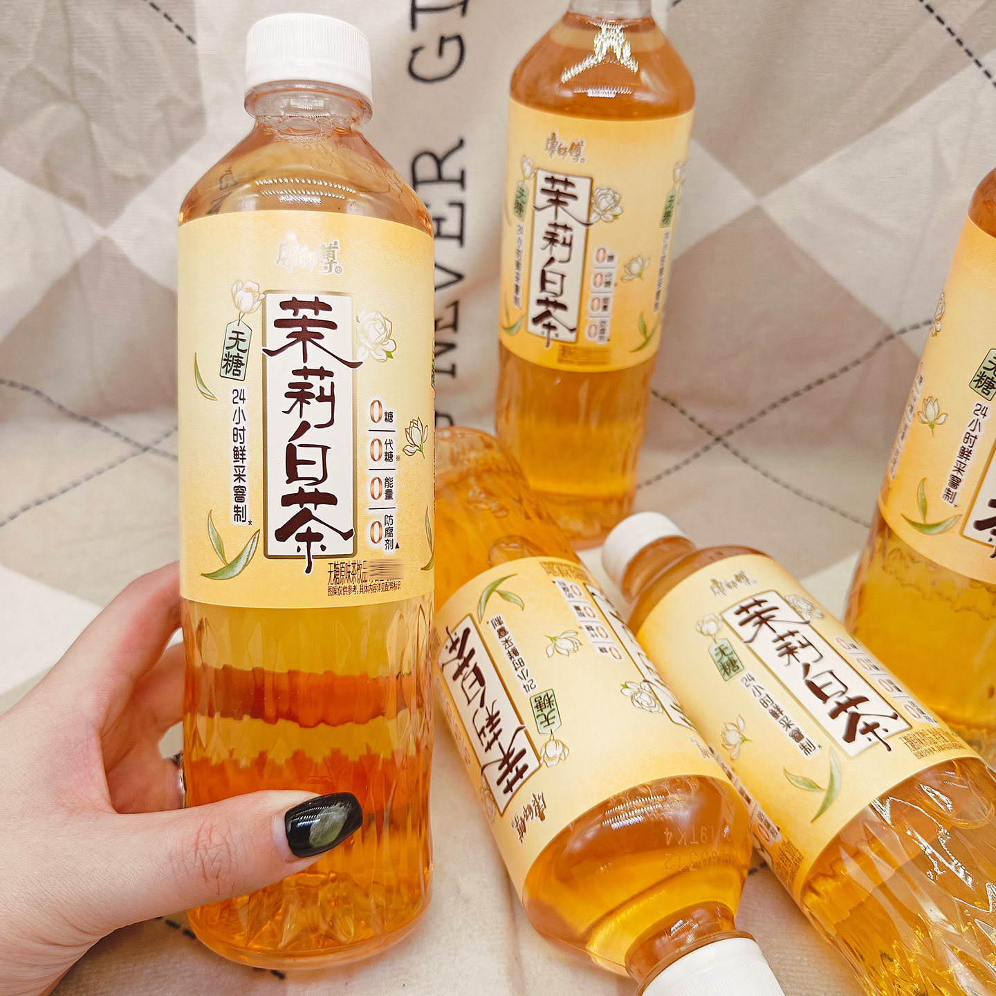 康师傅无糖茉莉白茶500ml冰镇聚会茉莉花味白茶饮料解渴解暑分享