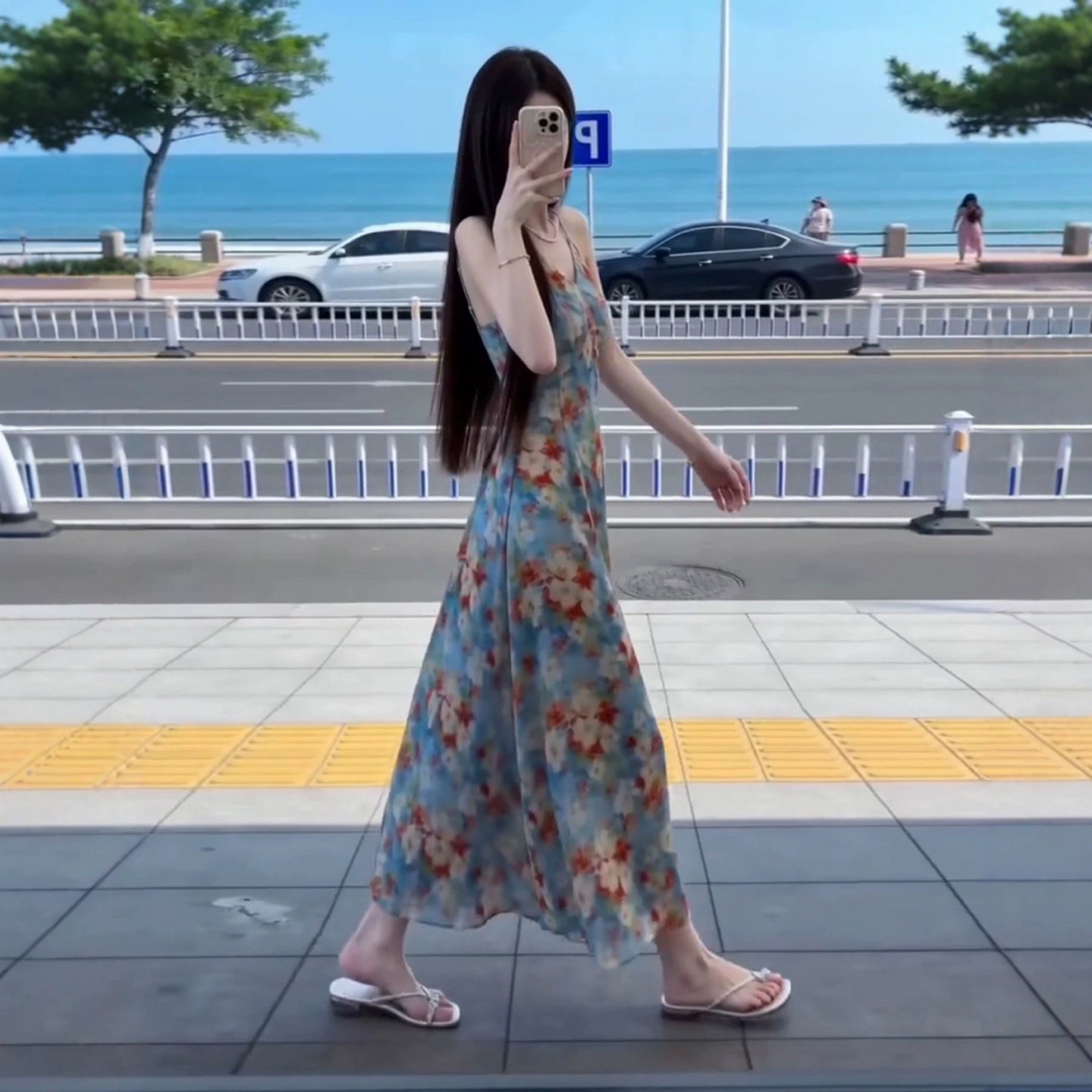 法式海边度假印花掐腰吊带裙