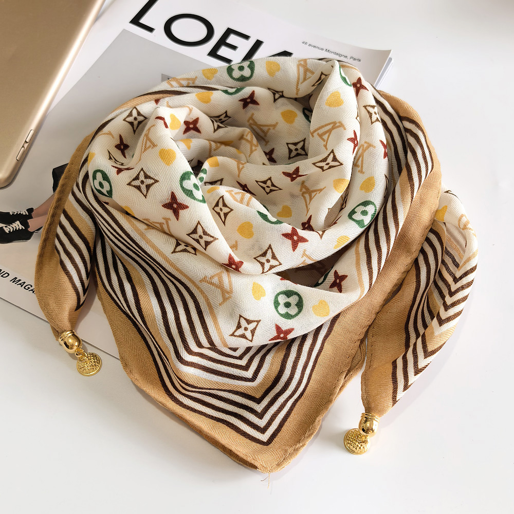 磁吸扣韩版小清新V字三角丝巾