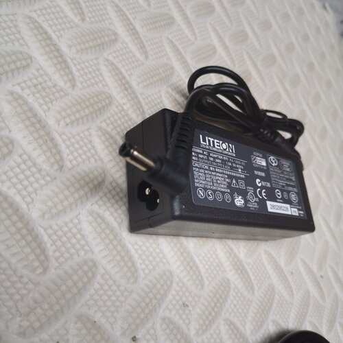 群光Chicony电源适配器19V 3.95A 75W笔记本电脑充电器CPA09-017A