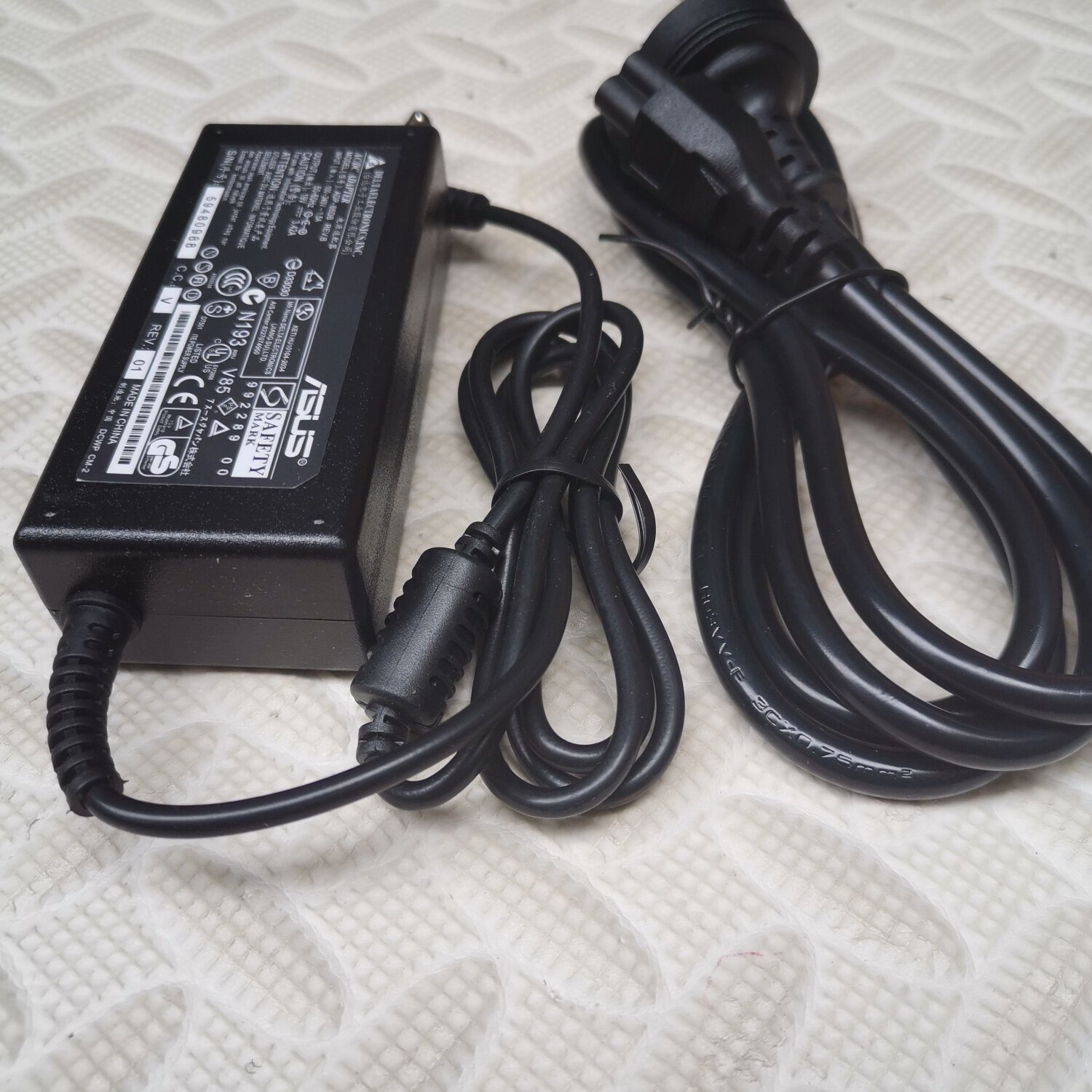 华硕452S PE552L PRO551/553U笔记本电源适配器19V3.42A充电器线