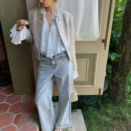 Spoii 燕麦色法式复古宫廷翻边飞袖重工蓝排扣外套