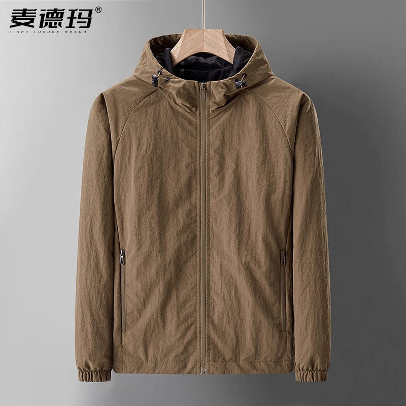 秋季夹克男士连帽薄款防风防水加绒冲锋衣外套男款工装春秋款上衣