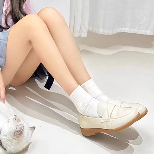 天美意女鞋加宽通勤乐福鞋
