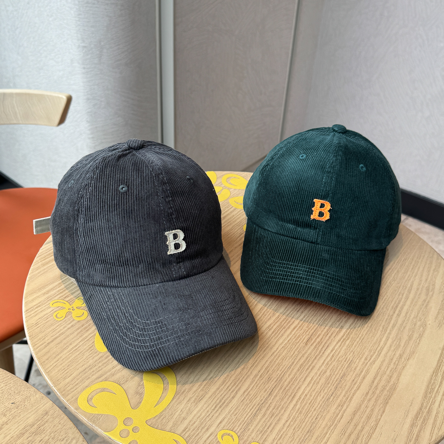 秋季新款灯芯绒B字母贴布棒球帽