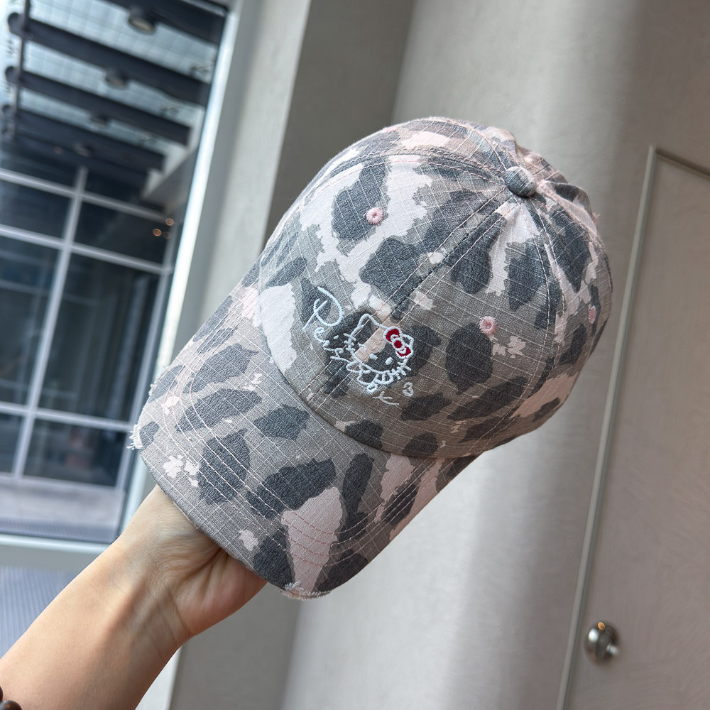 美式复古迷彩猫咪刺绣棒球帽女春夏防晒显瘦脸小破洞遮阳鸭舌帽子