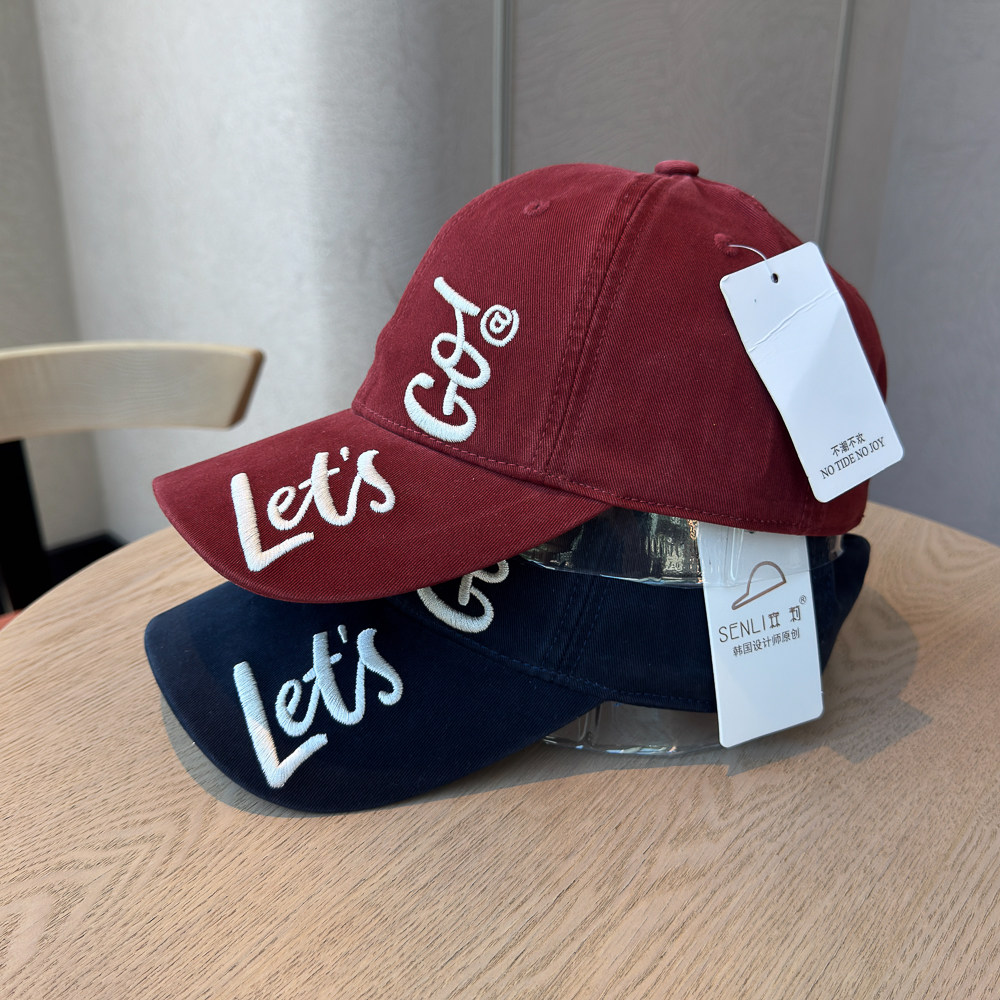 森莉侧边大字母刺绣情侣棒球帽潮