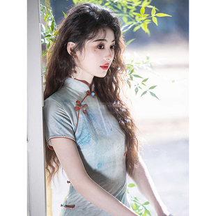 蓝色旗袍新中式绝美2025新款女夏季日常可穿素雅高考送考锦鲤折桂