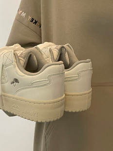 Trends！小白鞋yyds！有一丢丢设计感的更是如此