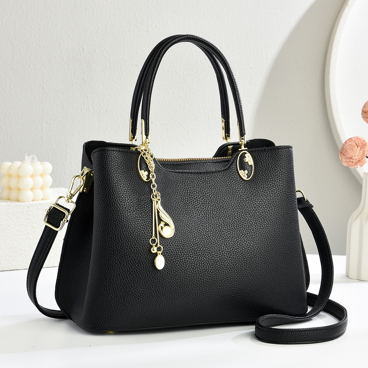 女士包包2025新款时尚百搭高级感纯色简约大容量单肩斜挎包手提包