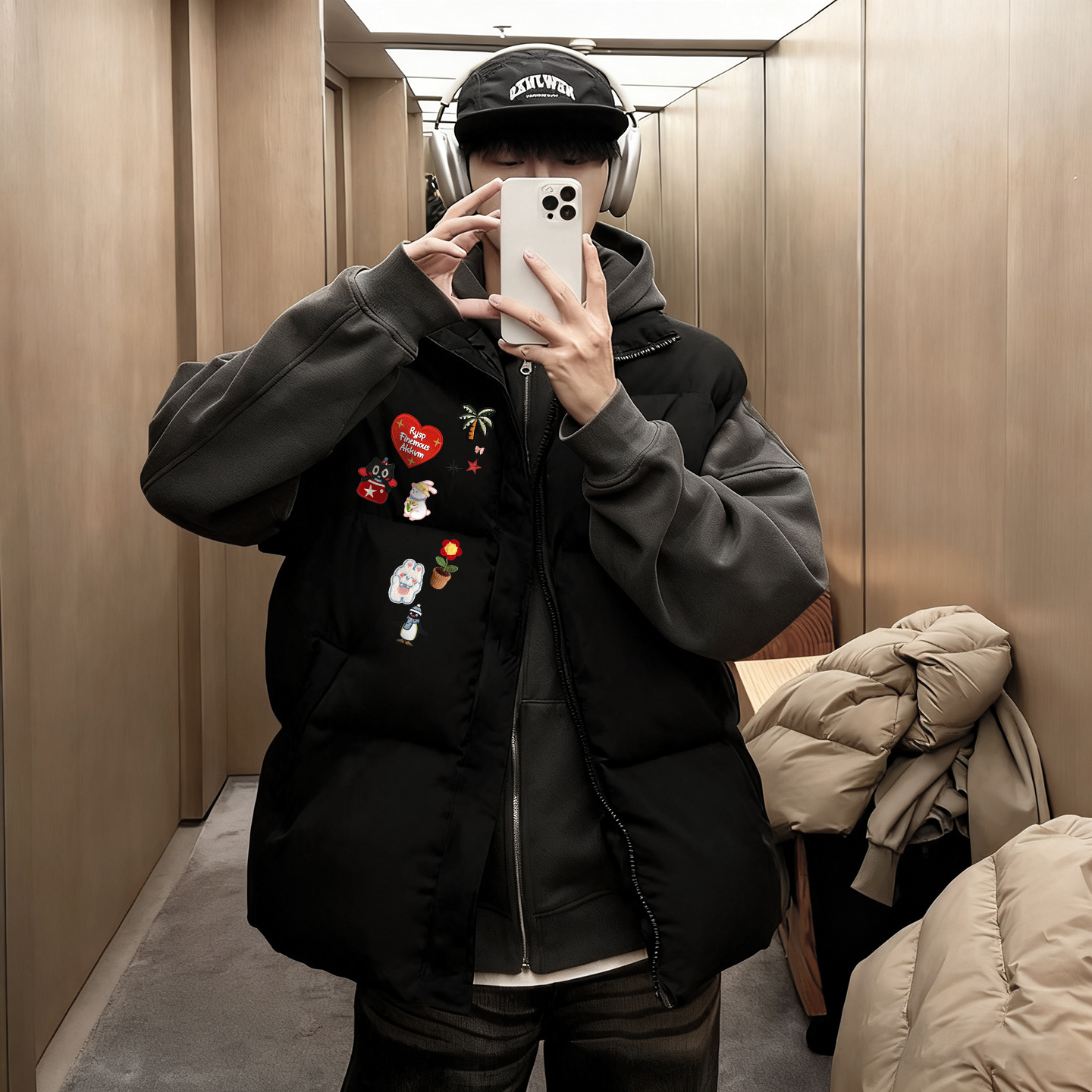 90白鸭绒量感羽绒马甲男士印花立领外穿轻薄2025冬季新款保暖外套