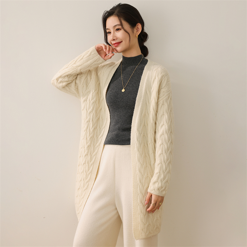 2025年秋季新款百搭绞花V领中长款开衫