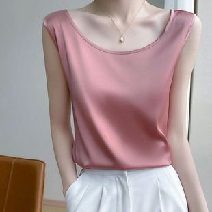 街头 无袖缎面内搭打底上衣Sleeveless satin top with undercoat