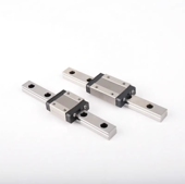 H40 H45 L200 直线导轨IBC53 L100 H30 L400 L300 H28 L500 L600