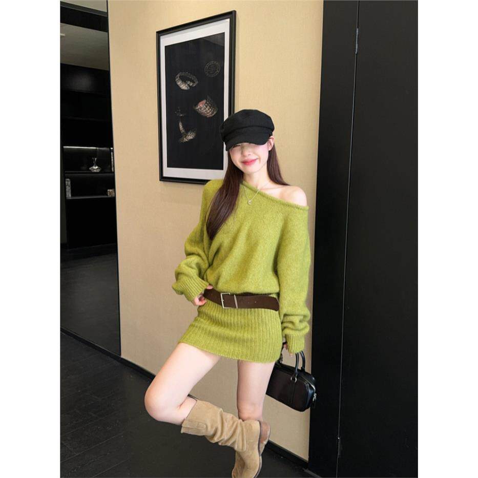 辣妹斜肩长袖针织毛衣连衣裙女秋冬季性感纯欲风收腰显瘦包臀短裙