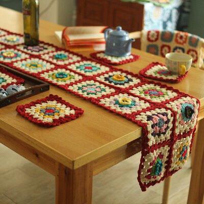 Vintage Crochet floral Table Runner Knitting Coasters