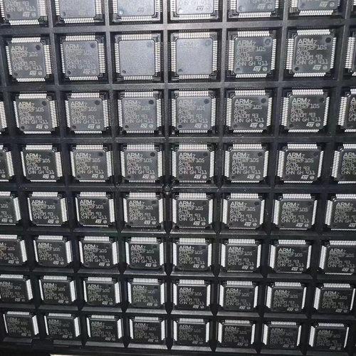 全新意法STM32F105RCT6芯片封装LQFP64