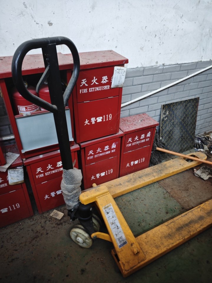 12月28日杭州货架工具柜搬运车台秤手推车工作台空压机网络拍卖公告