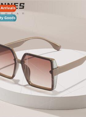 2024 new Korean large square frame show face small sunglasse