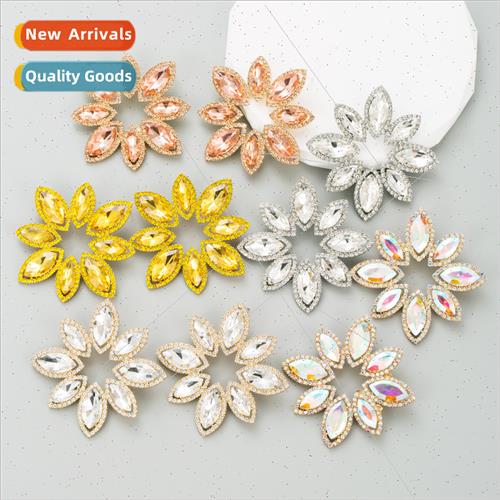 Europe new alloy glass diamond flower earrings female fashio