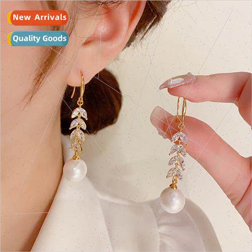 che Zirconia Wheat Pearl Ear Hooks Super Shiny Delicate Cele