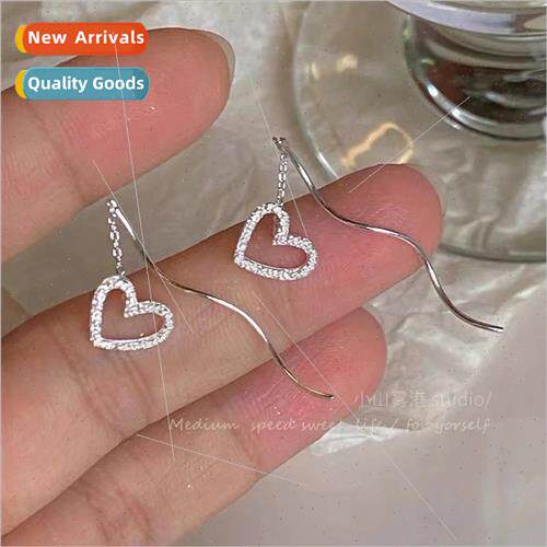 Wave sparkling openwork frosted heart wave ear wires ins min