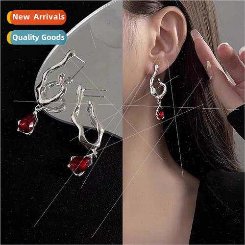 New retro ruby earrings Europe shaped fashion irregular earr