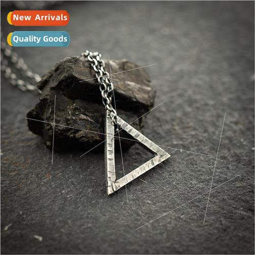 Geometric triangle ins necklace men women tanium steel penda