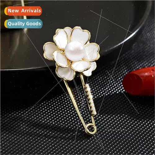 Fresh elegant camellia sweet female fashion pin anti-glare b