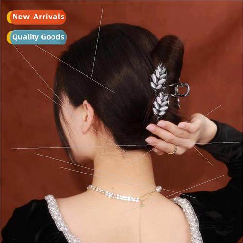 Premium sense cat eye stone leaf scratch clip hair clips fem