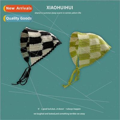 Korean  hand-knted checkerboard checkerboard crocheted trian