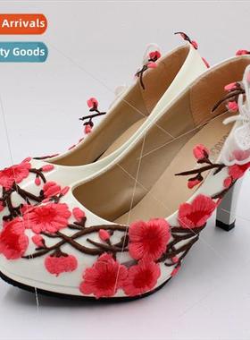 Red plum blossom whe wedding shoes bridal shoes Chinese high