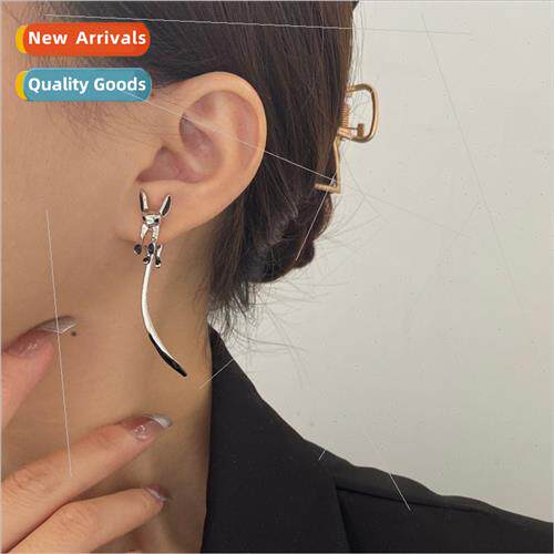 Long-tailed Fox Earrings Europe cold niche design creative a