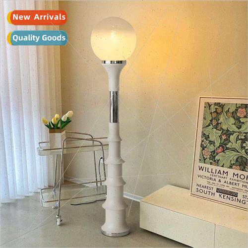 Space antique Bauhaus simple living room floor lamp designer