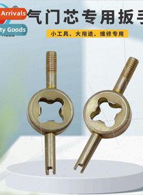 Tyre valve core spanner to adjust valve core loosening tight