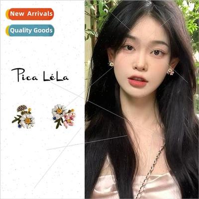 Korea Mori daisy flower asymmetrical earrings female sense F