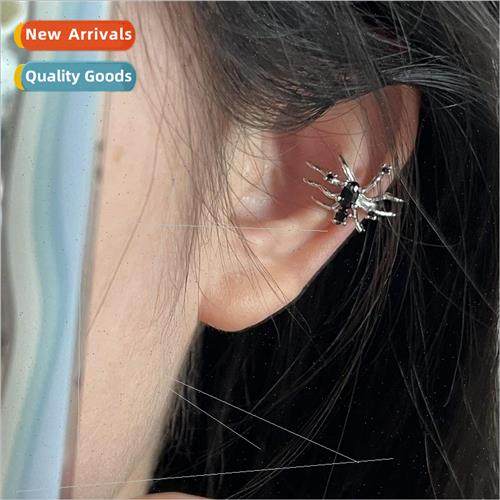 Europe retro] gothic dark poisonous spider ear bone clip who