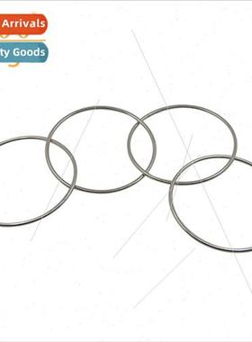Four consecutive rings 10cm diameter Mysterious four consecu