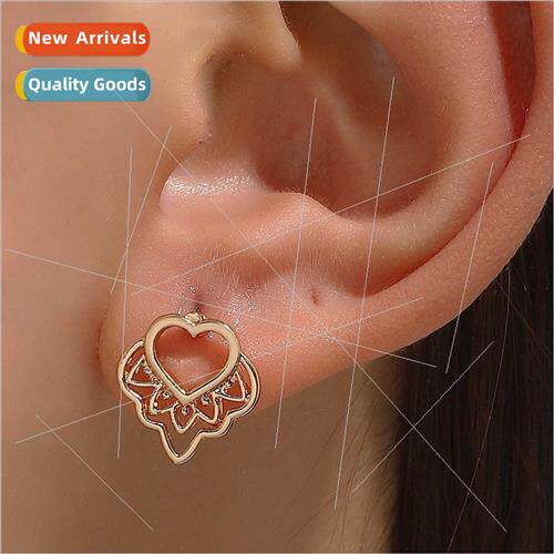 Women hollow heart earrings retro fashion niche metal geomet