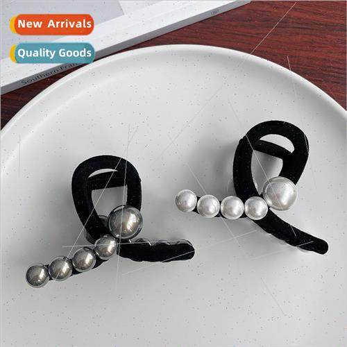 Flocking shark clip female 2023 new hair volume less pearl g