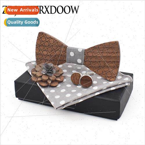 2018 New Surface Polka Dot Carved Brooch Square Scarf Wooden