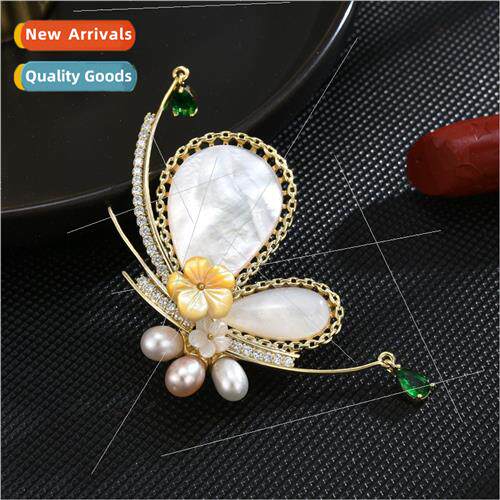 Natural Butterfly Brooch Elegant Coat Jacket Su Pin Accessor