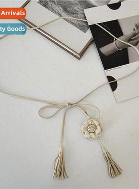 Women  simple versatile thin belt flower pendant leather kno