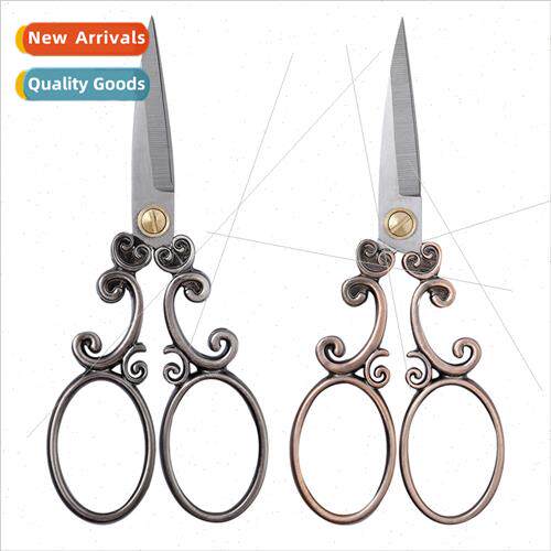 Vintage Scissors Europe Scissors wh Curly Lace Pattern Bronz